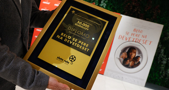 Belo se pere na devetdeset 