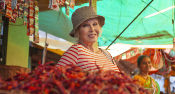 POPOTOVANJE PO POTI ZAČIMB Z JOANNO LUMLEY