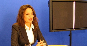 Hrvaška pevka Severina in igralec Aljoša Kovačič v kratkem filmu