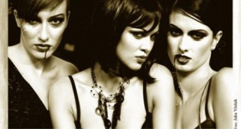 Režiser Mitja Okorn vam predstavlja Nino Osenar v spotu 'Moment like this'