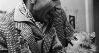 Predavanje profesorja Dudleya Andrewa v Kinodvoru