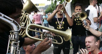 Zadnjič odpadla, tokrat zares: GUČA - Srce Balkana ponovno na TVS