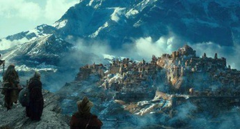 Prvi podnaslovljen napovednik in prve fotografije