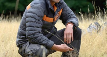 Bear Grylls predstavlja novo oddajo: resničnostno tekmovanje v preživetju