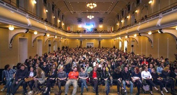 Začetek rednega predvajanja filma in Kinodvorov Kino zemljevid