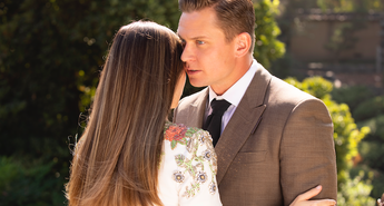 USTVARJENA ZA LJUBEZEN