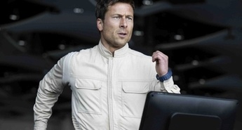 TEKAČ (The Running Man)