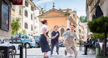 Do zaklada skozi uganke