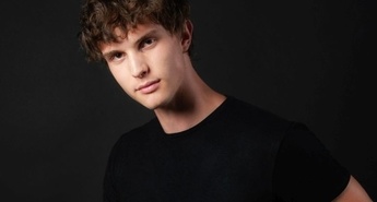 Kontrasti – Mladi se predstavijo