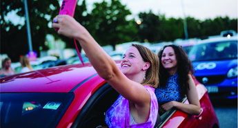 Premierni ogled filma Punca za vse