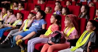 Kinobalonova premiera filma Igrišča ne damo! 