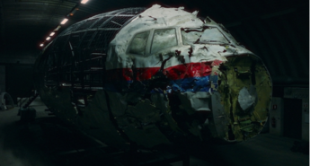 UMOR V ZRAKU: KDO JE SESTRELIL MH17?