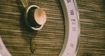 Glas na valovih stoletja