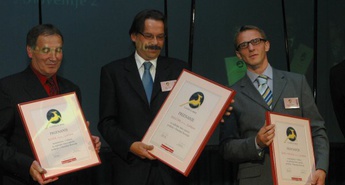 NAJBOLJŠA GAZELA OSREDNJE SLOVENIJE 2003  JE HALCOM, d.o.o.
