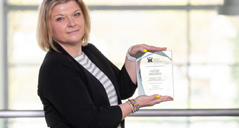 Komunikatorka, ki je glas razuma in srce dialoga