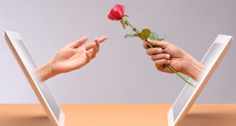 Intervju z ustvarjalci največje slovenske spletne spoznavalnice ona-on.com