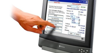 Na dotik občutljivi LCD zaslon