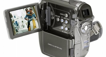 Canonova prva 4-megatočkovna digitalna video kamera