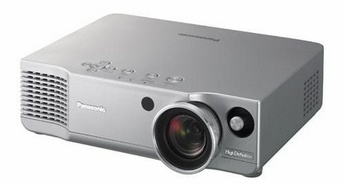 Panasonicov domači kino projektor z visoko ločljivostjo