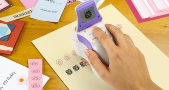 Ročni tiskalnik, ki tiska na les in umetne materiale