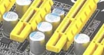 DFI z omejeno serijo matičnih plošč s posebnimi kondenzatorji