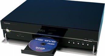 Toshiba japonskim kupcem ponudila prvi predvajalnik HD DVD