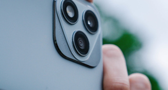 Trendi na trgu pametnih telefonov za leto 2026