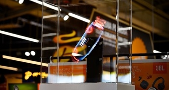 V Sparu preizkusili nov način oglaševanja s hologramom