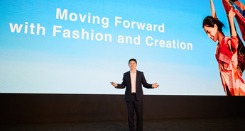 Huawei sporoča, da ne spi ...