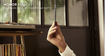 HONOR Magic V2