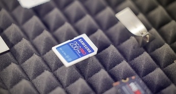 Hiter razvoj UI in njen učinek na trg pomnilnikov