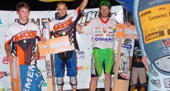 LOGAR SLAVIL PRED DOMAČIM OBČINSTVOM