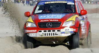 Zmagala Meoni in Vatanen, naši uspešno skozi prvo afriško etapo