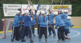 Vabilo na tekmo Hrabrih 5 v okviru državnega prvenstva v inline hokeju za ženske 2006