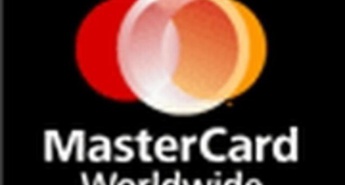 Vse več žensk gleda, igra ali podpira nogomet