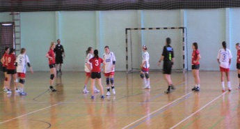 VELIKONOČNI PRAZNIKI ZA ROKOMETAŠICE V ZNAMENJU ROKOMETA