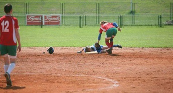 Zanimiva igra, ki jo igrajo tako punce kot fantje vseh starosti