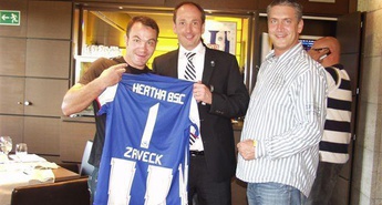 Zavec v dresu Herthe Berlin