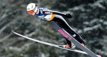 Prvo tekmo FIS Svetovnega pokala v skokih za ženske v Sloveniji podpira tudi OMV