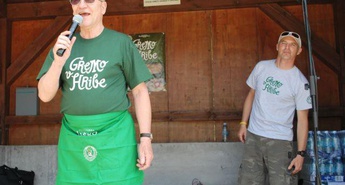 Škofjeloški očak gostil Zlatorogovo karavano