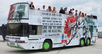 Atraktiven glasbeno-košarkarsko-zabavni posladek