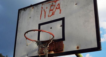 Poziv Slovencem, da sodelujejo v akciji prenove javnih košarkarskih igrišč