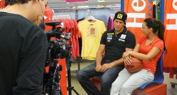 Navijajte za slovenske košarkarje skupaj s Hervisovimi Zvezdami pod košem