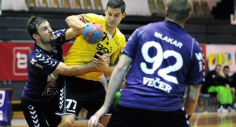 RK Maribor Branik : RK Gorenje Velenje 25:25 (15:10)