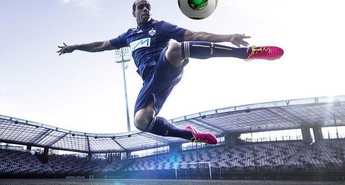 Tavares, Mertelj in Cvijanović na zelenici v kopačkah Samba