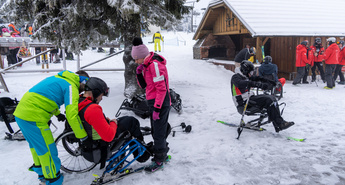 17. smučarski kamp za paraplegike