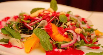 V prestižni restavraciji As so pripravili posebno kulinarično druženje s presenečenjem