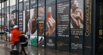 Otvoritev novih prostorov kozmetičnega salona Cosmetic line in showrooma čevljev Mihoya na Masarykovi ulici v Ljubljani