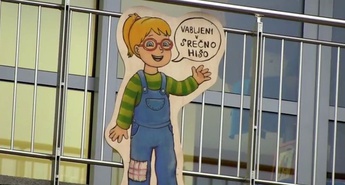 Veseli december v Srečni hiši – prava mala rock zabava in domišljijske urice!