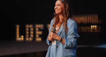 Dva dneva, en oder, neskončno gibanja